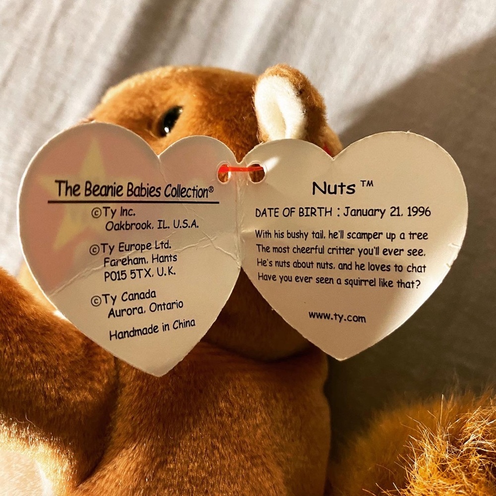 Vintage Nuts the squirrel Beanie Baby - Picture 3 of 4